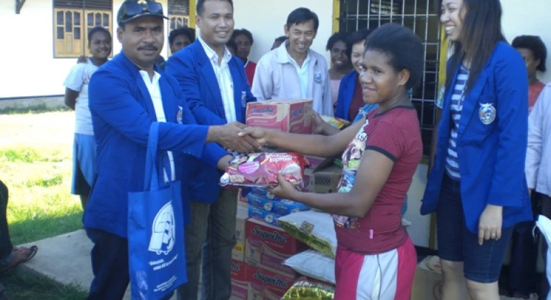 Social Ministries Kunjungan ke panti asuhan Yatari - Januari 2012, Merauke - Papua 3 cimg1021