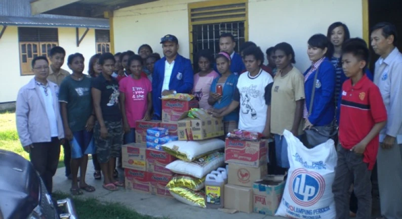 Social Ministries Kunjungan ke panti asuhan Yatari - Januari 2012, Merauke - Papua 4 cimg1026