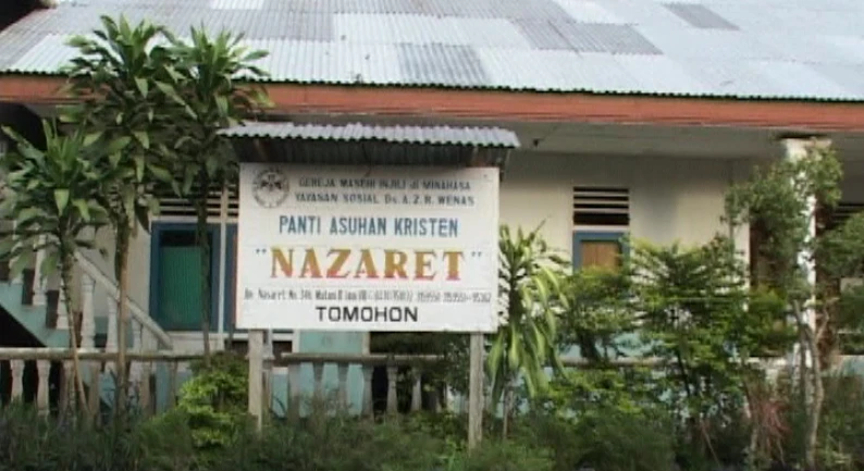 Social Ministries Kunjungan ke panti asuhan Nazaret - Maret 2011, Tomohon - Sulawesi Utara 7 uvs091205_017